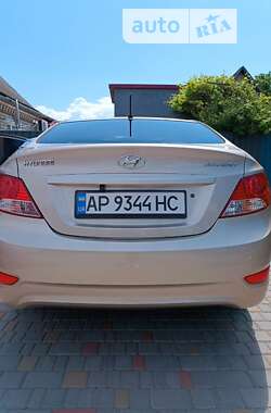 Седан Hyundai Accent 2013 в Краснограде
