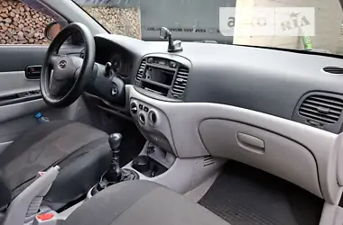 Hyundai Accent 2009