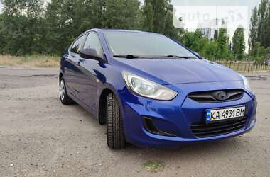 Седан Hyundai Accent 2012 в Іллінцях