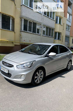 Седан Hyundai Accent 2012 в Виннице