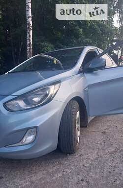 Седан Hyundai Accent 2011 в Кролевці