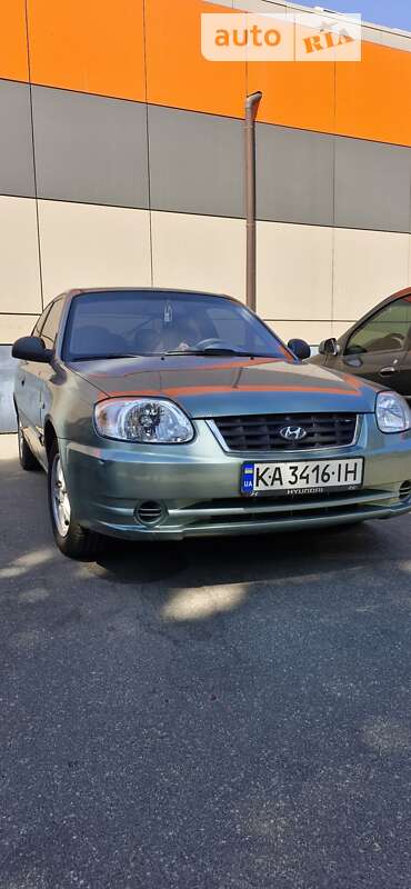 Hyundai Accent 2004