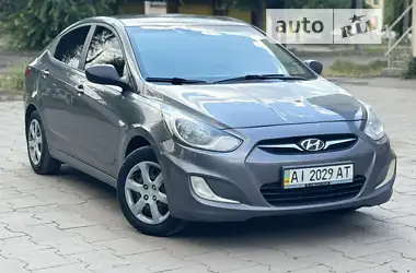 Hyundai Accent 2014