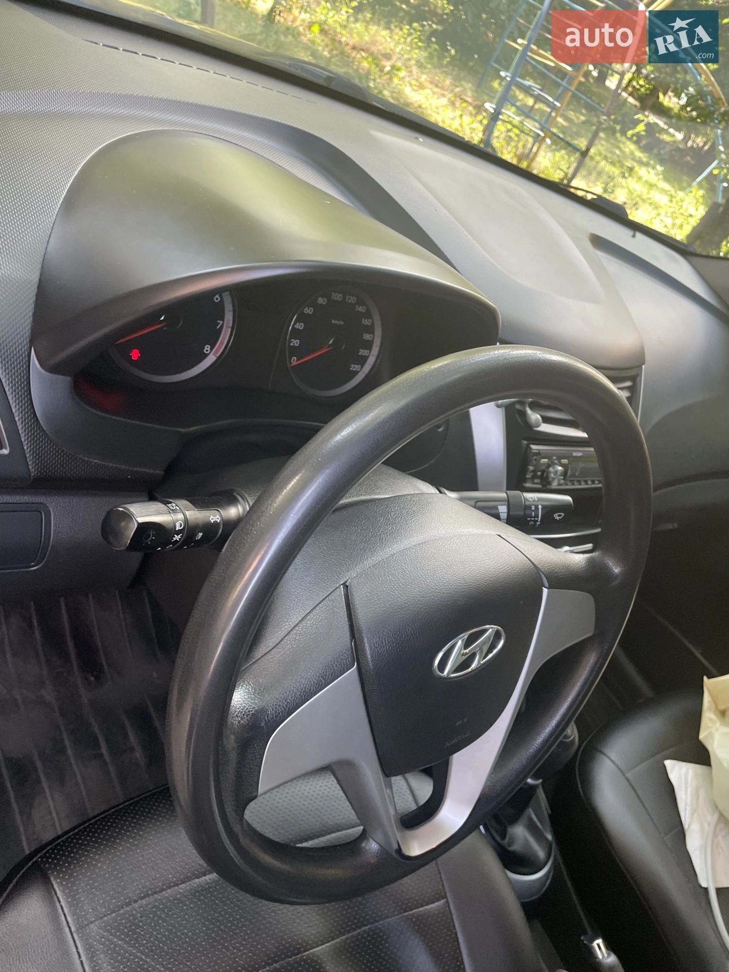 2011 Hyundai Accent - мініатюра 3