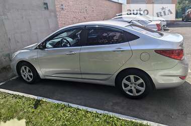 Седан Hyundai Accent 2013 в Луцьку