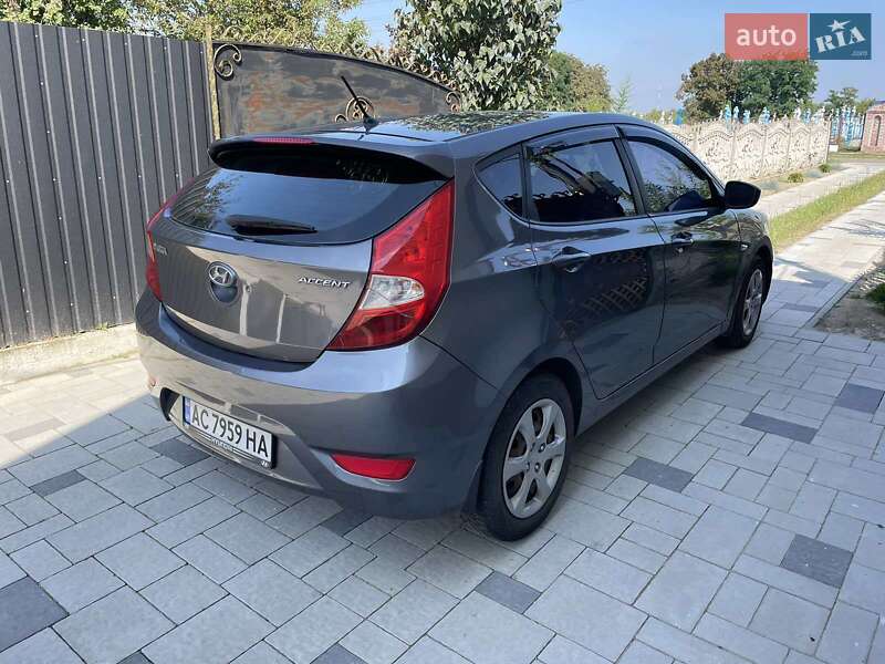 Хэтчбек Hyundai Accent 2012 в Нововолынске фото 2 Хэтчбек Hyundai Accent 2012 в Нововолынске