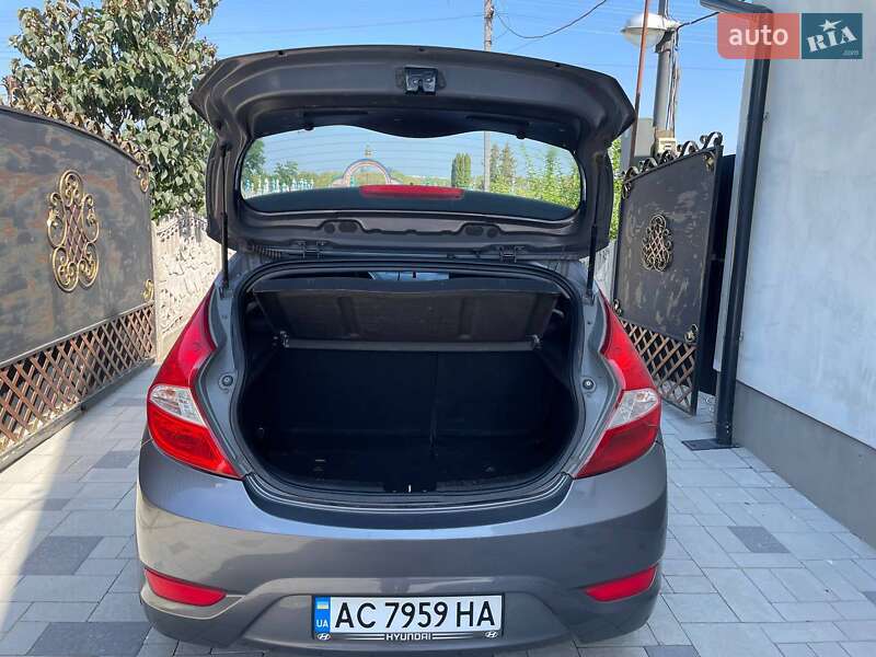 Хэтчбек Hyundai Accent 2012 в Нововолынске фото 3 Хэтчбек Hyundai Accent 2012 в Нововолынске