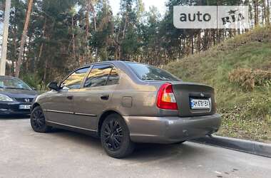 Седан Hyundai Accent 2000 в Гостомеле