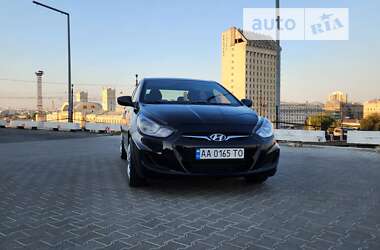 Седан Hyundai Accent 2013 в Харкові