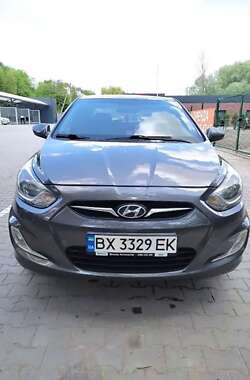 Седан Hyundai Accent 2013 в Старій Синяві