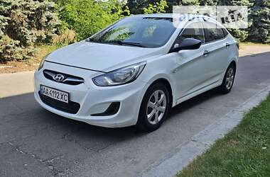 Седан Hyundai Accent 2013 в Киеве