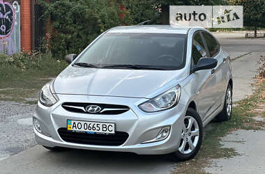 Седан Hyundai Accent 2012 в Харькове