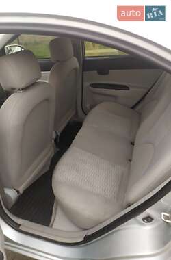 Седан Hyundai Accent 2008 в Гребінці