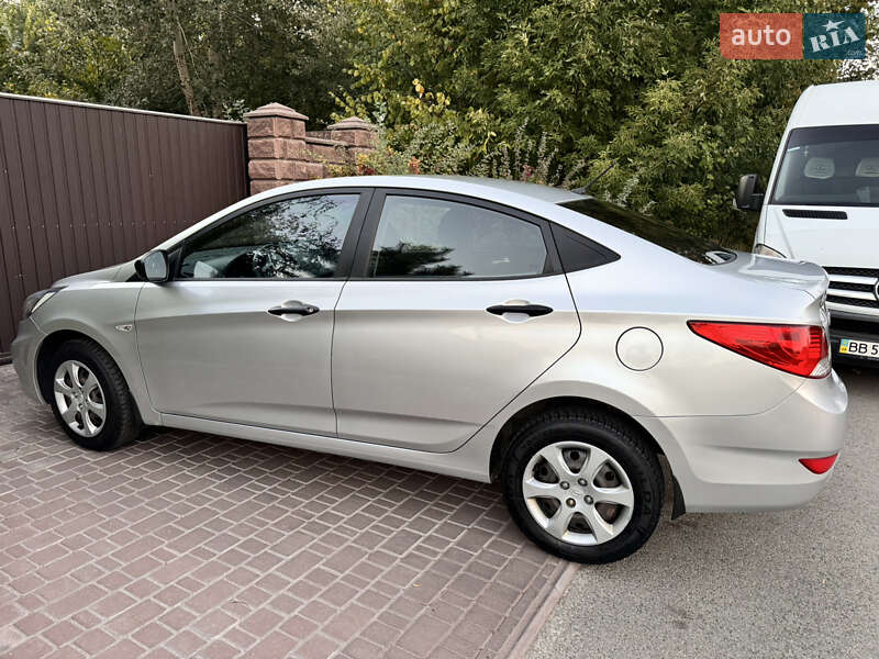 Седан Hyundai Accent 2011 в Києві