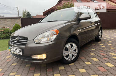 Седан Hyundai Accent 2010 в Львове