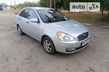 Седан Hyundai Accent 2008 в Путивле