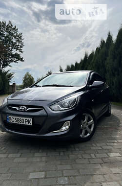 Седан Hyundai Accent 2012 в Самборе