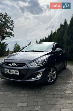 Седан Hyundai Accent 2012 в Самборе