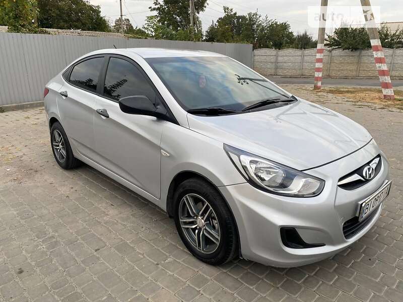 Седан Hyundai Accent 2011 в Козельщине