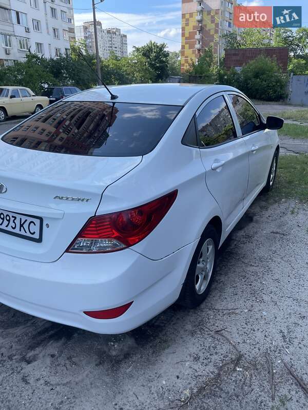 Седан Hyundai Accent 2012 в Киеве фото 5 Седан Hyundai Accent 2012 в Киеве