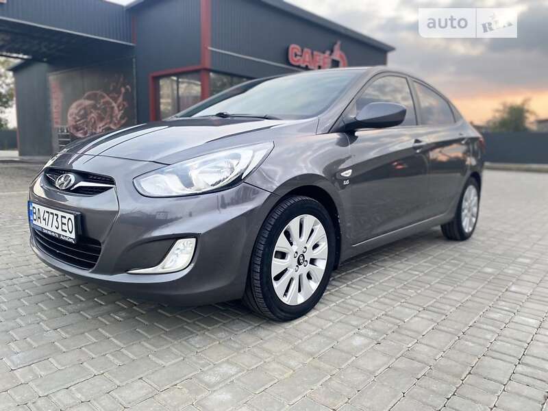 Седан Hyundai Accent 2012 в Вільшанці