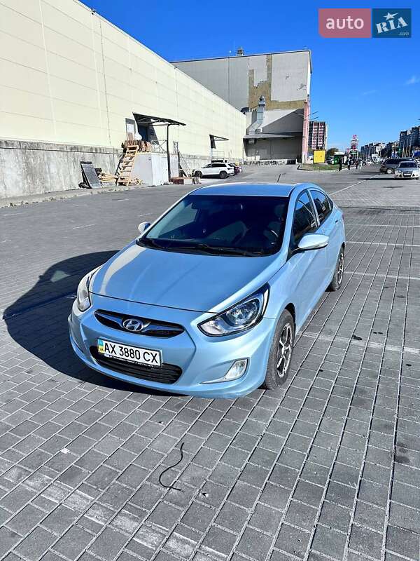 Седан Hyundai Accent 2012 в Львове