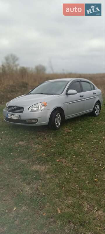 Седан Hyundai Accent 2007 в Ромнах