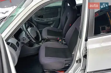 Hyundai Accent 2004