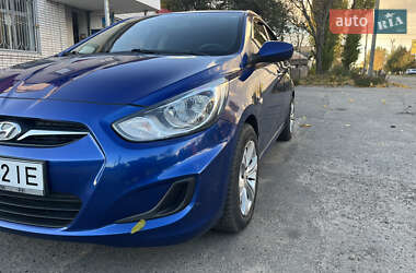 Седан Hyundai Accent 2013 в Лубнах