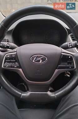 Седан Hyundai Accent 2017 в 