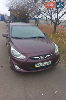 Седан Hyundai Accent 2013 в Киеве