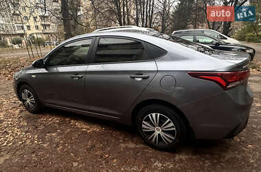 Седан Hyundai Accent 2017 в Чернівцях