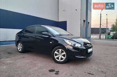 Седан Hyundai Accent 2013 в Чернігові