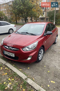 Седан Hyundai Accent 2013 в Звенигородці