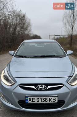 Седан Hyundai Accent 2013 в Днепре