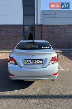 Седан Hyundai Accent 2011 в Києві