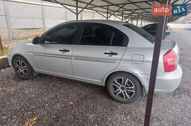 Седан Hyundai Accent 2008 в Днепре