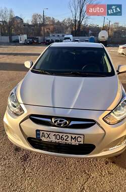 Седан Hyundai Accent 2012 в Киеве