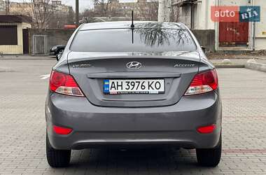 Седан Hyundai Accent 2012 в Днепре