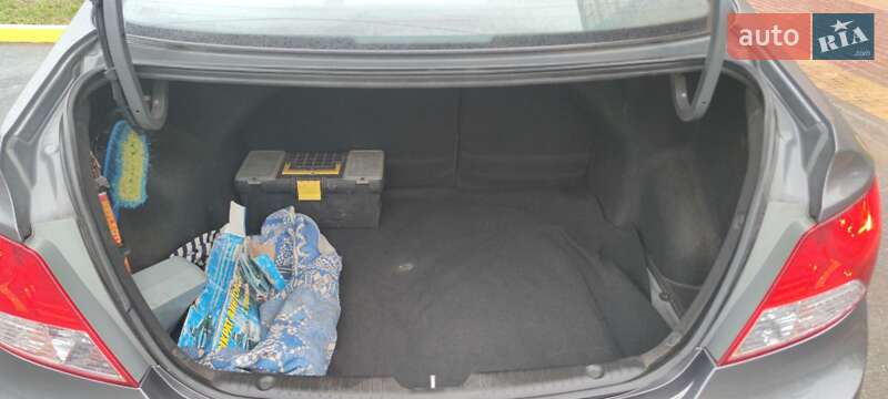 Седан Hyundai Accent 2013 в Кам'янець-Подільському