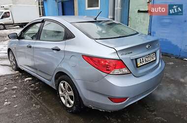 Седан Hyundai Accent 2011 в Киеве