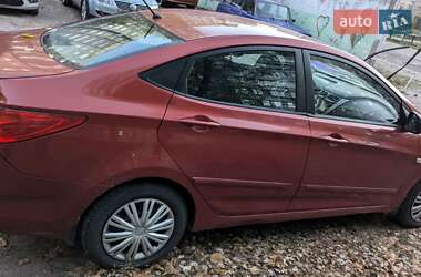 Седан Hyundai Accent 2011 в Днепре