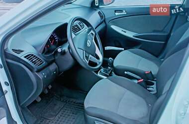 Седан Hyundai Accent 2013 в Луцке