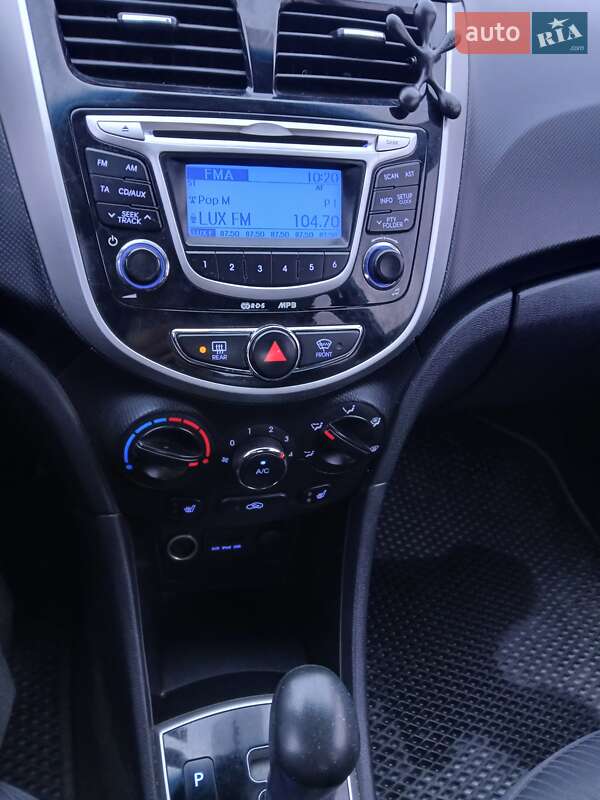 Седан Hyundai Accent 2011 в Львове