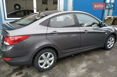 Седан Hyundai Accent 2012 в Чернигове