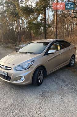 Седан Hyundai Accent 2013 в Києві