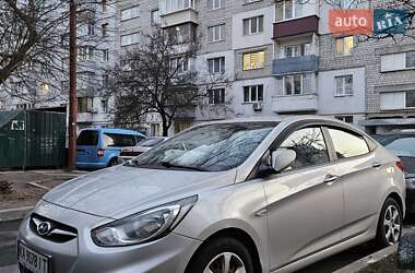 Седан Hyundai Accent 2012 в Вишгороді