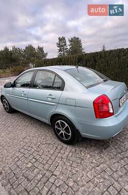 Седан Hyundai Accent 2008 в Днепре