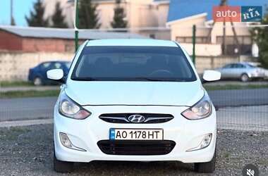 Седан Hyundai Accent 2011 в Ужгороді