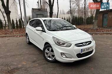 Хетчбек Hyundai Accent 2012 в Києві